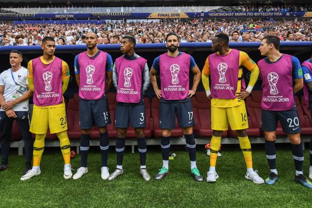 足球界充满 足球界充满